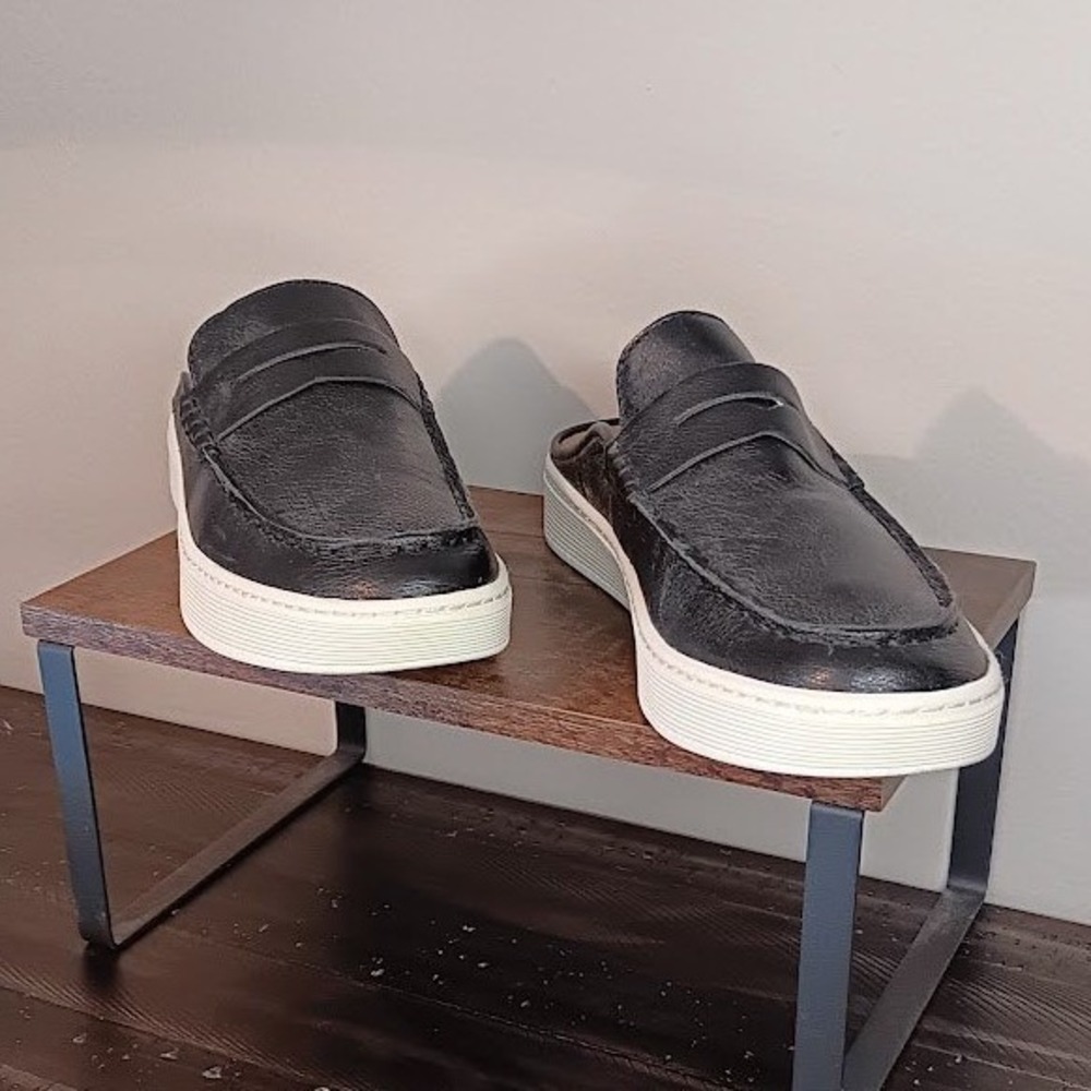 Sofft Black Leather Slip-On Mule Clogs with White Platform Sole - Picture 8 of 9